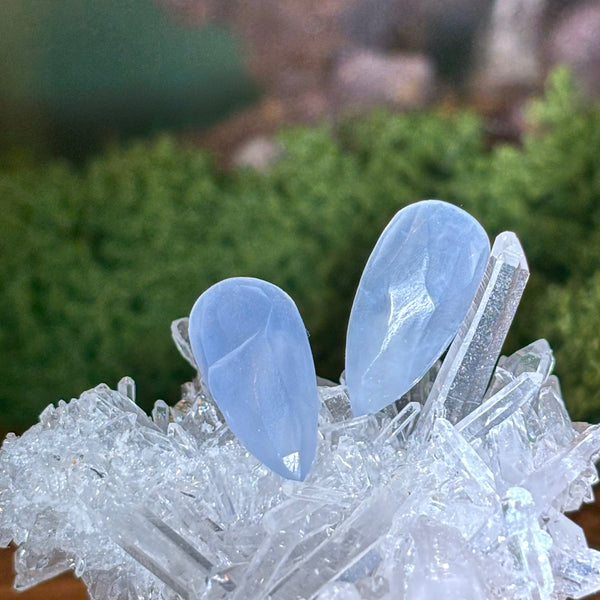 single Natural Blue Chalcedony Nail (1pc) – Make it Crystal